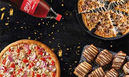 2 משפחתיות + קינוח / נלווה + שתיה בדומינו'ס פיצה